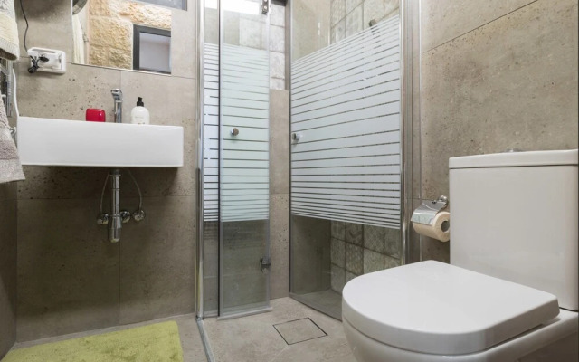 Best Location Jerusalem Stone Apartment