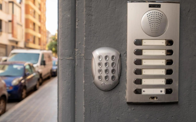 Modern Penthouse with Private Terrace