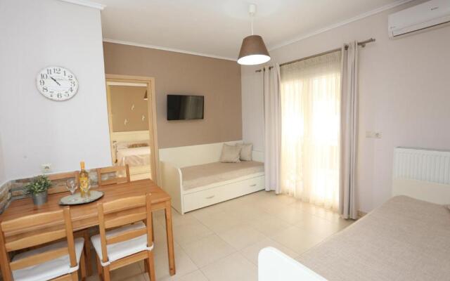 Eleni Rooms Pefkohori