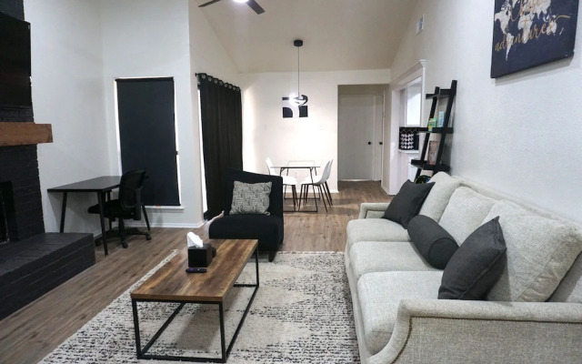 Newly Updated Cozy Home