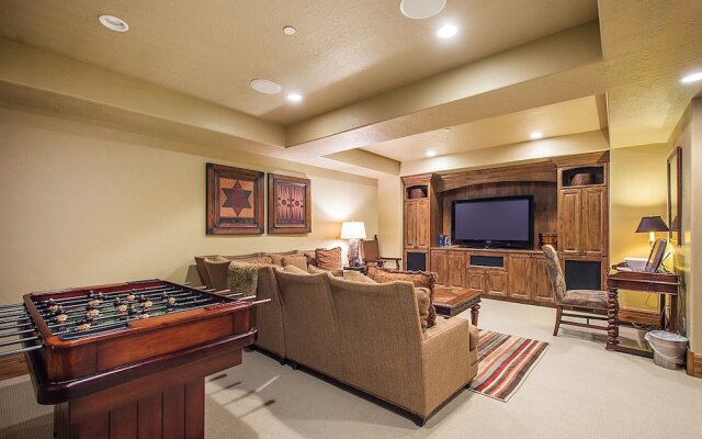 Blacktail Lodge - Five Bedroom Home