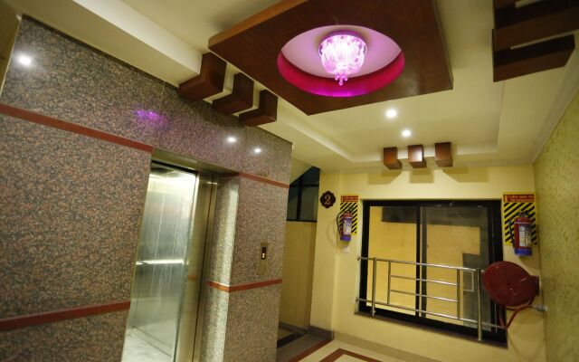 Mahadev Hotel