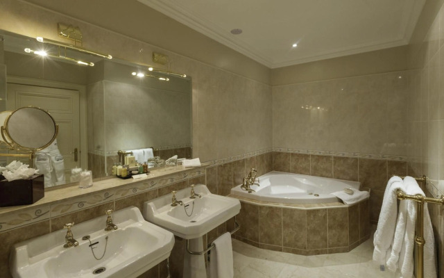 Luton Hoo Hotel, Golf And Spa