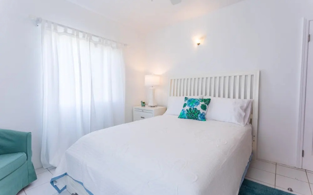 Coralito Bay Suites & Villas