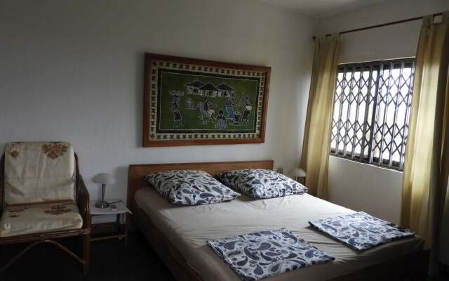 Nimohs' Holiday Home Mccarthy Hill Accra-ghana With Acs