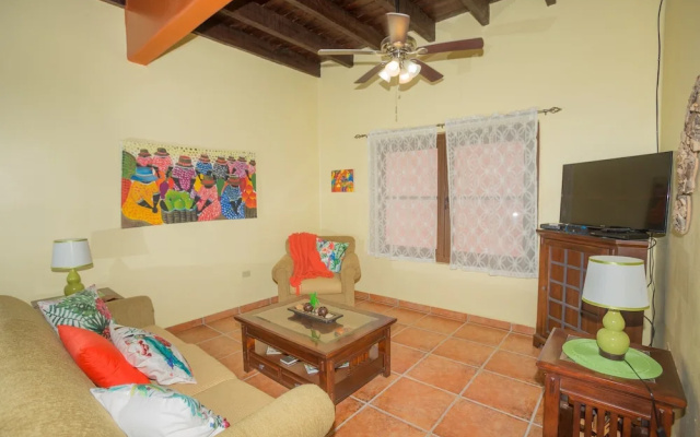 Sea La Vie In West Bay 1 Bedroom Condo