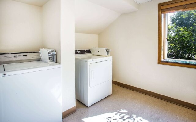 Americinn - Menomonie