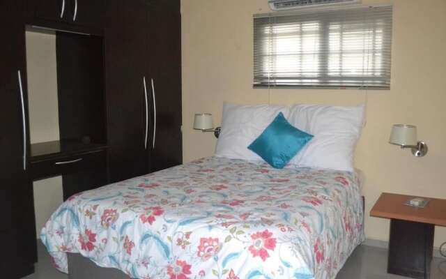 Cycad Lodge