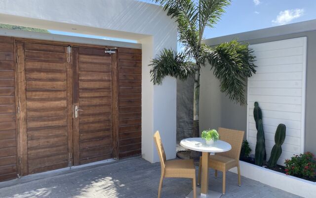 Sunshine SXM Studios