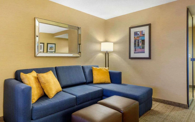 Comfort Inn & Suites Logan International Airport