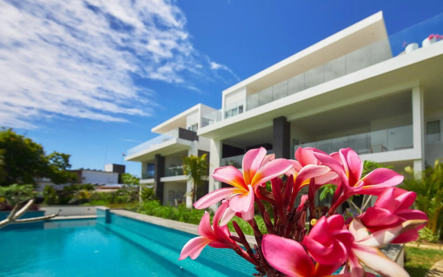 Myra Seafront Suites with Lov