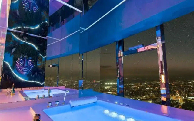 Sky Tower Apartments by Michał & Piotr