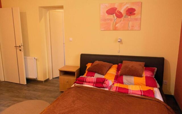 Borostyán Apartmanház