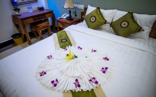 Ny Ka Smy Hotel