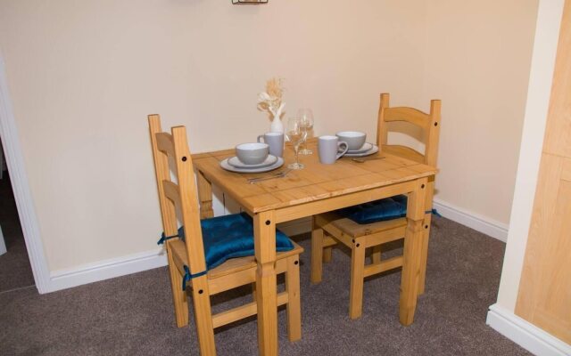 Captivating 1-bed Apartment in Stroud