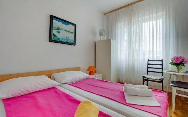 Room Milka