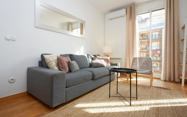 42ARA156 - Spacious apartment in Eixample