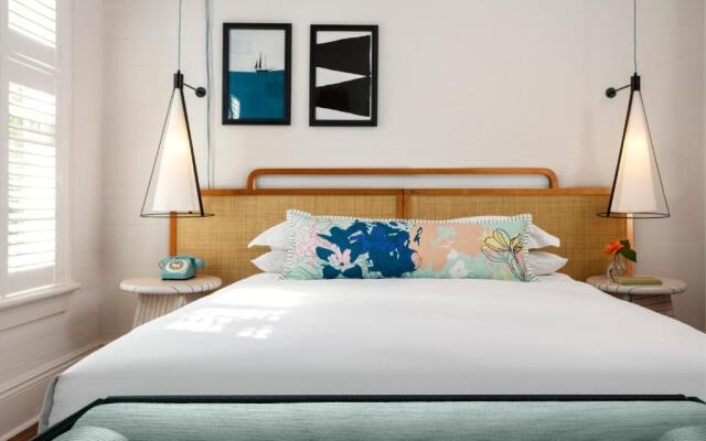 Lighthouse Hotel - Key West Historic Inns