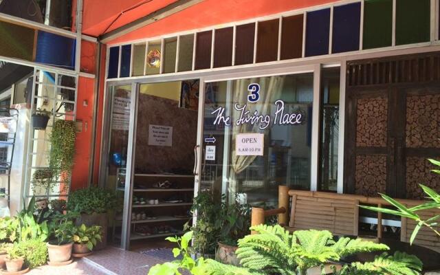 The Living Place 3 - Hostel