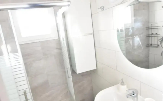 Glabur Stays - The Cozy 2 BDR - Nicosia City, Free Parking & Wifi, Welcomes You!!!