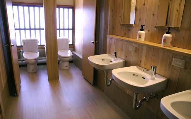 Sakura Guest House - Hostel