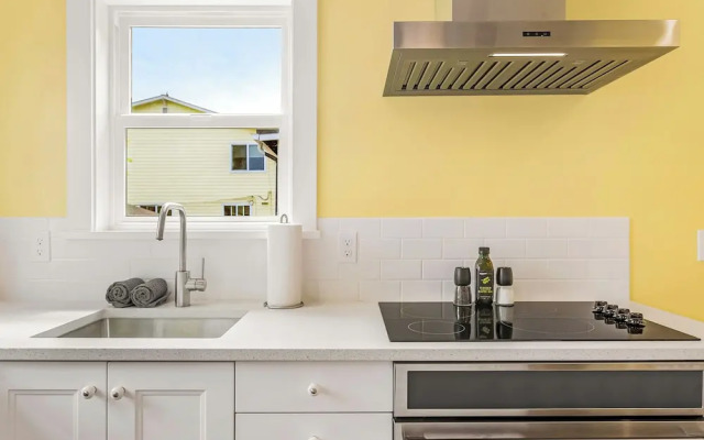 Phinney's Newest Family House with BBQ