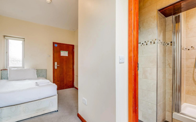 London Star Hotel