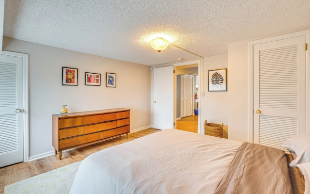 7 Mi to Newark: Montclair Vacation Rental
