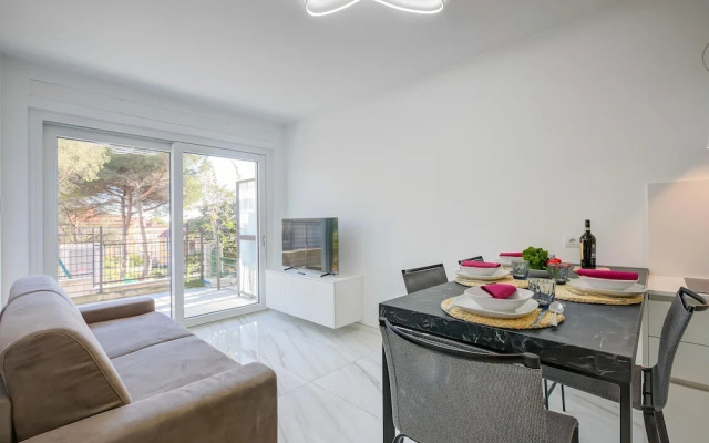 Beachy Vibes- 900m From the Beach