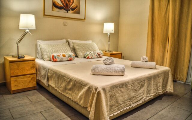 Iro Suites