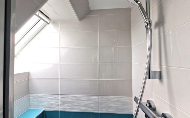 Charming Breton Holiday Home Right by the sea