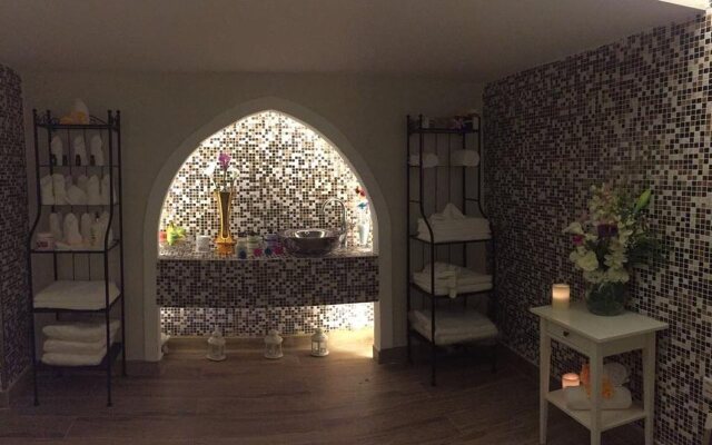 Lotaz hotel suites