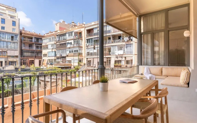 Apartamento de Tres Habitaciones con Terraza 11B