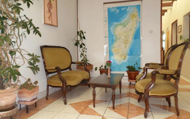 Tana-Jacaranda - Hostel