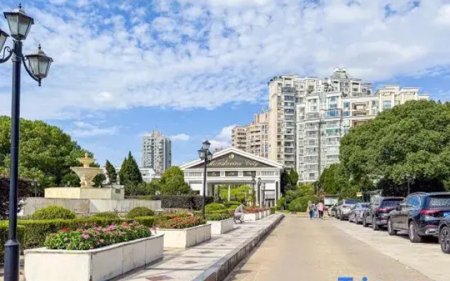 High-End Serviced Apartment (Shanghai Gubei Wuzhong Road)
