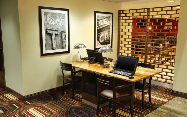 Four Points by Sheraton Nashville Airport