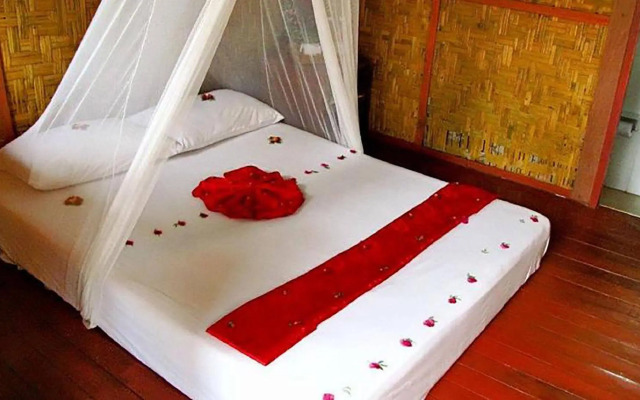 Koh Mook Charlie Beach Resort & Hotel