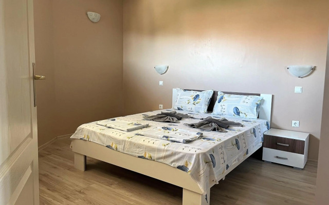 Cozy 1BD Apartment with a Lovely Sea View