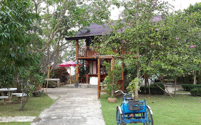 Baan Pai Riverside Resort