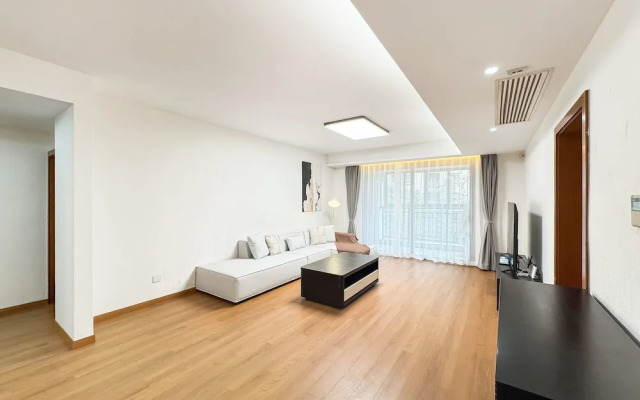 Tyms Entire bedroom Apt By Takashimaya