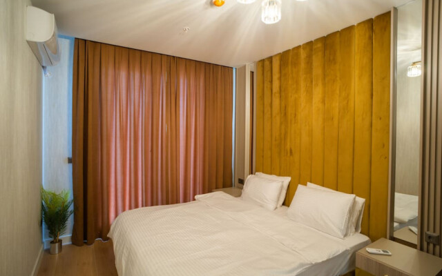 Fancy 2+1 Apt (2 bathrooms) - Core living