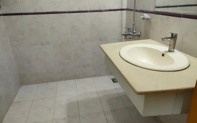 Yasin Holiday Hotel