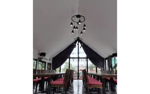 Grand Pruksa Siri Apartment