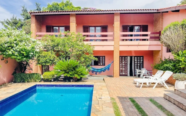 Casa espaçosa na Granja Viana