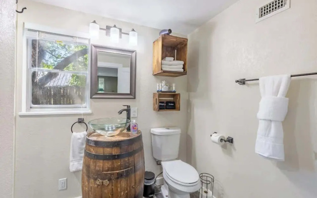 Tristian Suite Walk to Main Street