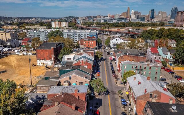 Heart of Mainstrasse Apt 4