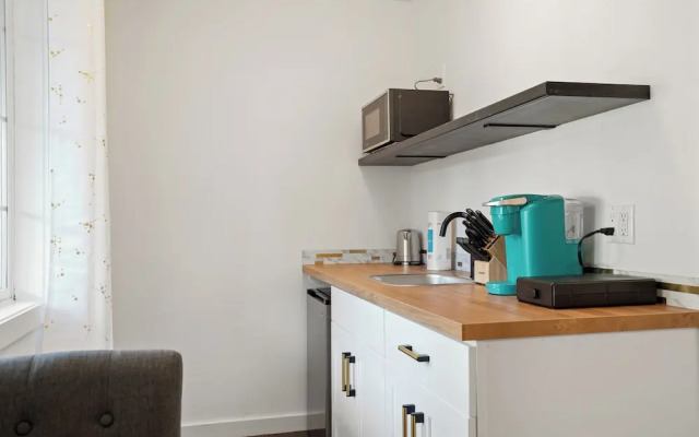 Spacious 5BR Retreat 8 Beds Beach & Golf