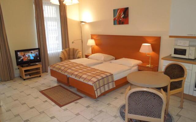 Continental Hotel-Pension