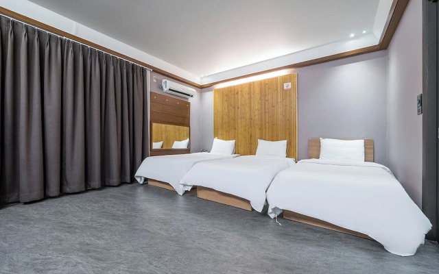 SKYHOTEL