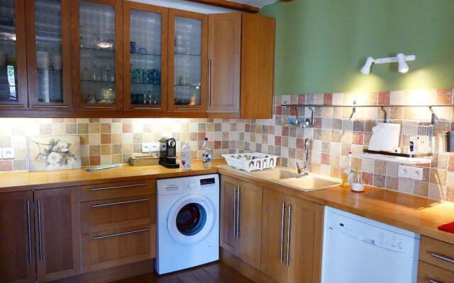 Limoux Riverside Gardens